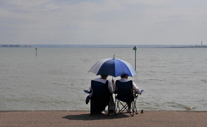 UK weather: Britain set to be hotter than Spain as temperatures reach 26C